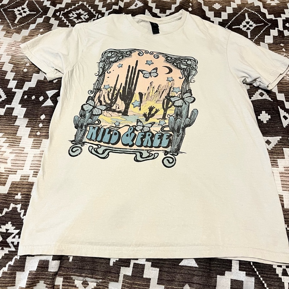 Graphic tee